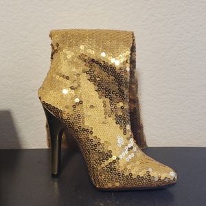 5" heel knee boots size 5